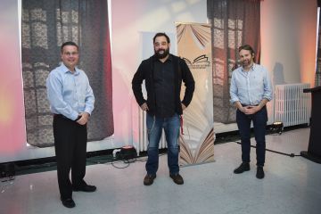 Prix Rina-Lasnier : Monsieur Tommy Théberge, conseiller de la Ville de Longueuil, Mathieu Blais, lauréat, Martin Balthazar, vice-président aux Éditions de l’Hexagone.